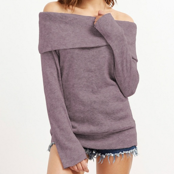 🌿OFF SHOULDER SWEATER🌿 - Picture 2 of 5